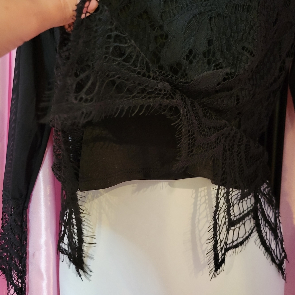 Lace long sleeve top - Picture 8 of 12